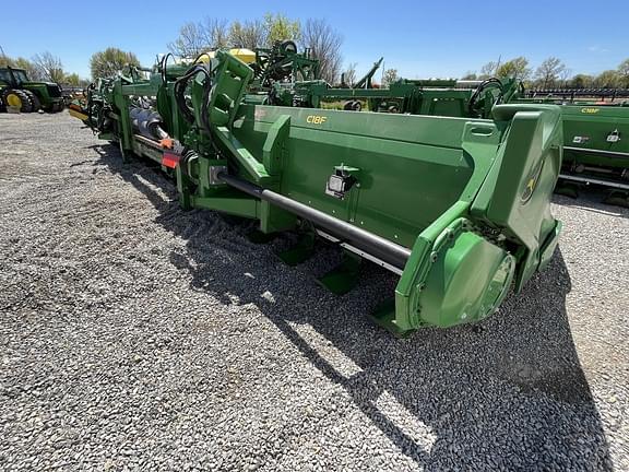 Image of John Deere C18F equipment image 3