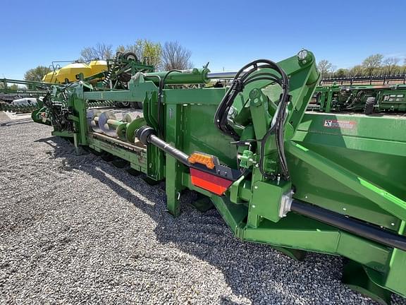 Image of John Deere C18F equipment image 1