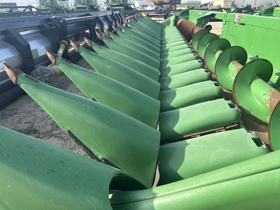 Image of John Deere C18R equipment image 4