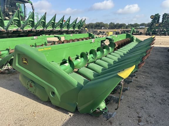 Image of John Deere C18R Primary image
