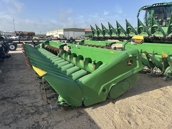Image of John Deere C18R equipment image 1