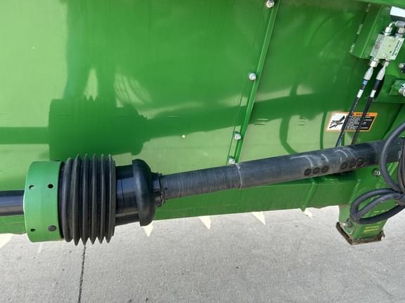 Image of John Deere C18R equipment image 4