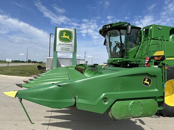 Image of John Deere C18R equipment image 1