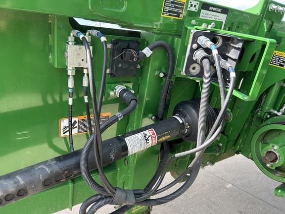 Image of John Deere C18R equipment image 4