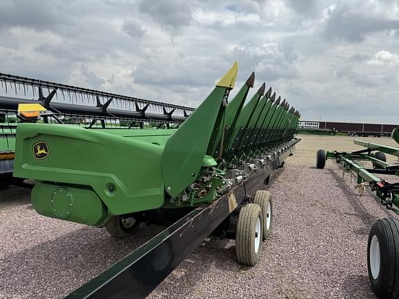 Image of John Deere C18R equipment image 1