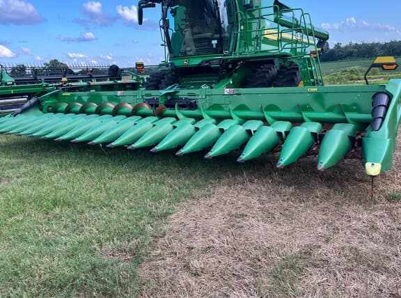 Image of John Deere C18R Primary image