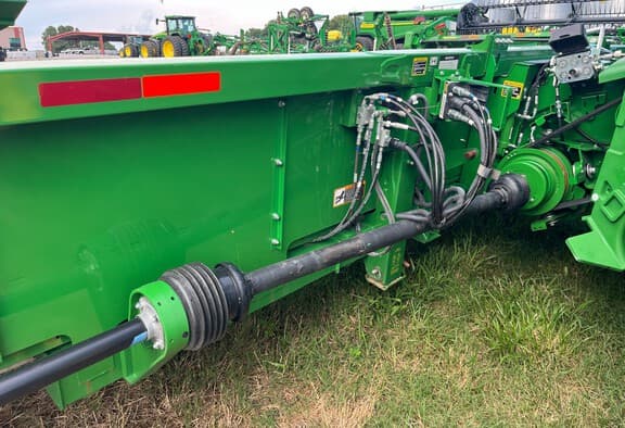 Image of John Deere C18R equipment image 4