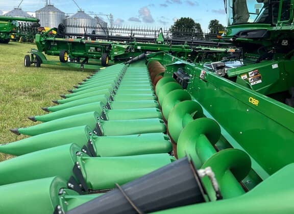 Image of John Deere C18R equipment image 1