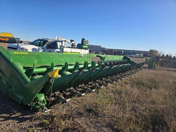 Image of John Deere C18R equipment image 4