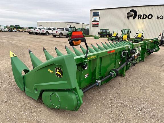Image of John Deere C18R equipment image 4