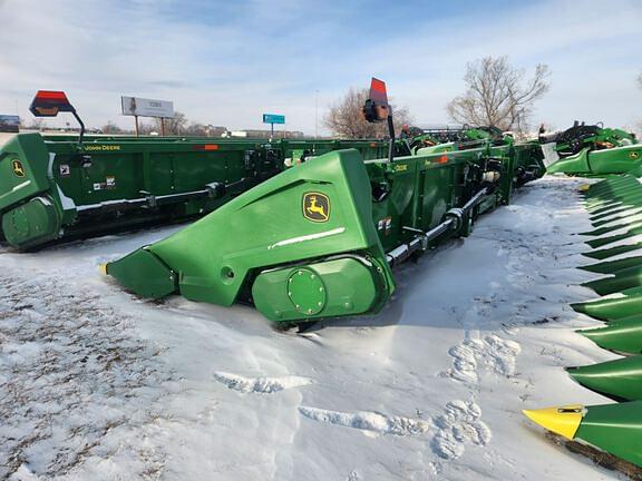 Image of John Deere C18R equipment image 2