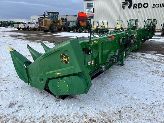 Image of John Deere C18R equipment image 3