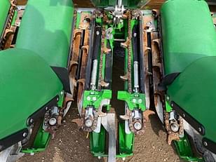 Main image John Deere C18R 24