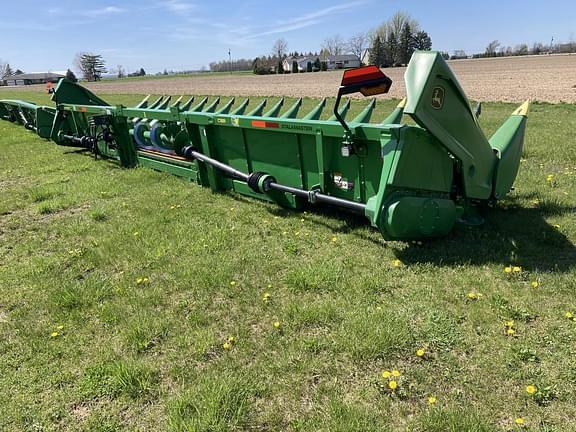 Image of John Deere C18R equipment image 2