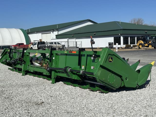 Image of John Deere C18R equipment image 3