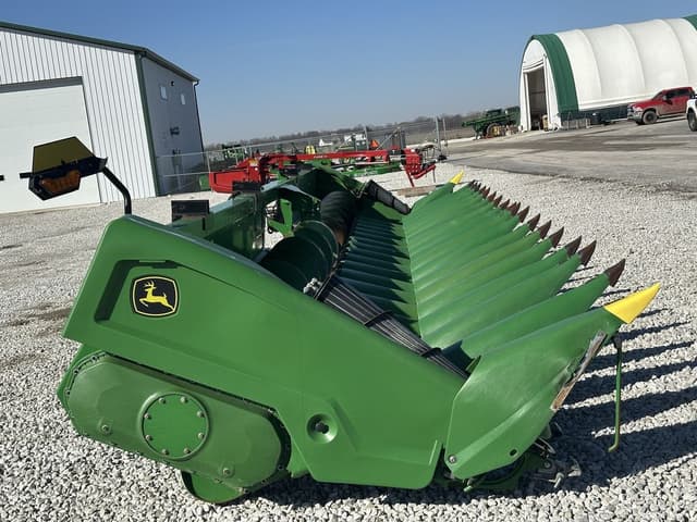 Image of John Deere C18R equipment image 4