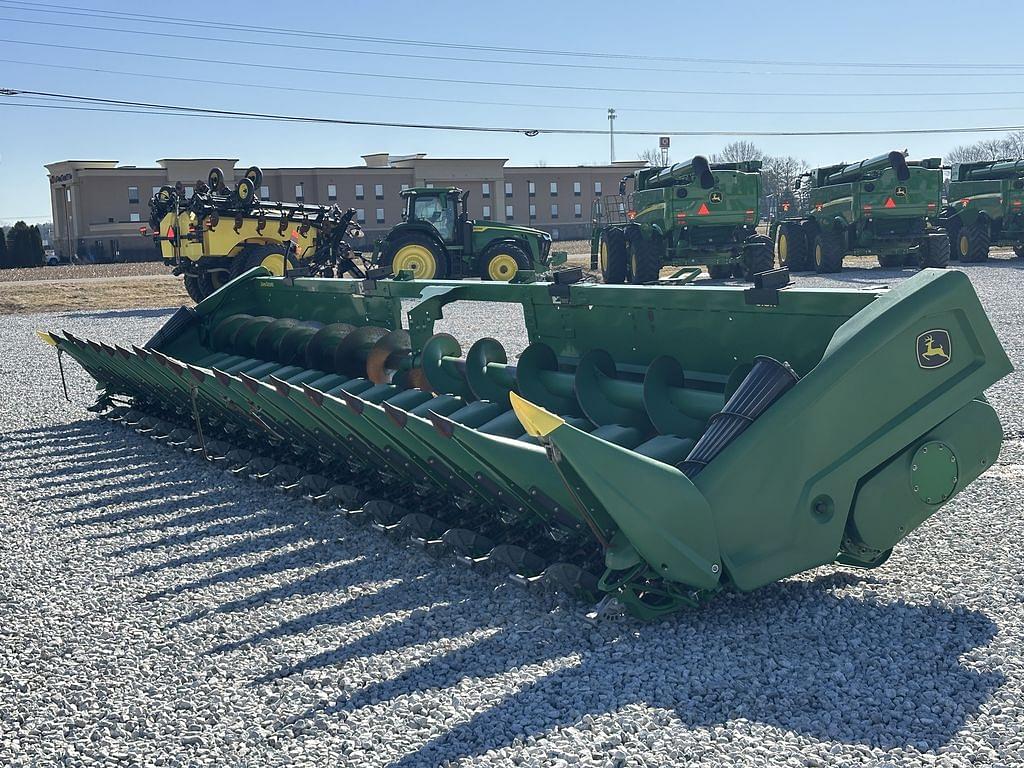 Image of John Deere C18R Primary image