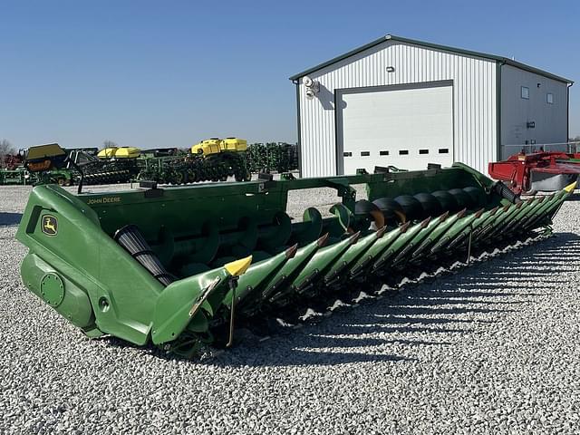 Image of John Deere C18R equipment image 1