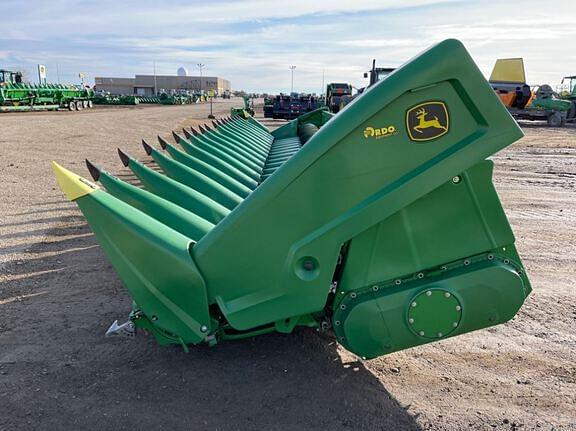 Image of John Deere C18R equipment image 2