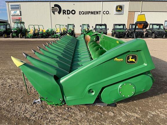 Image of John Deere C18R equipment image 3
