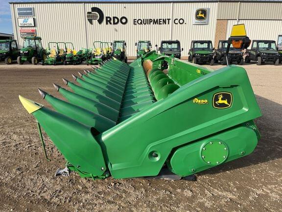 Image of John Deere C18R equipment image 3