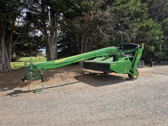 Image of John Deere C300 equipment image 1