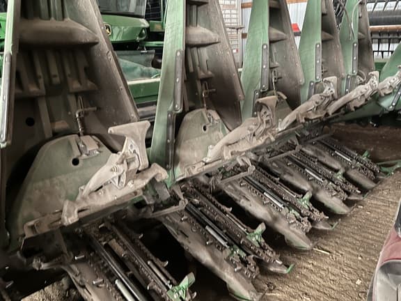 Image of John Deere C6R equipment image 4