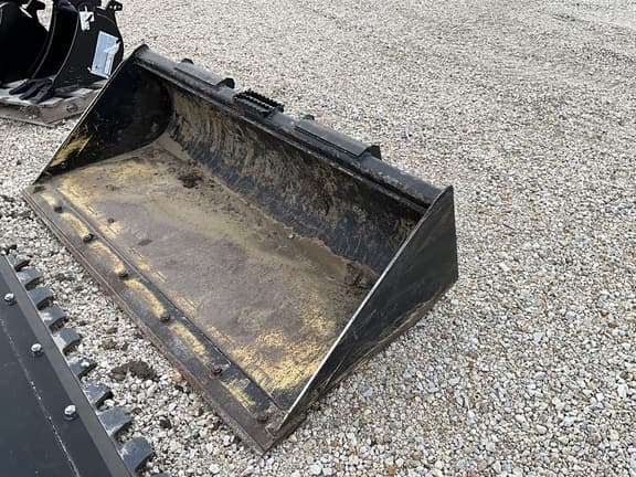 Image of John Deere C72 equipment image 2