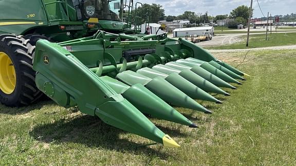Image of John Deere C8F equipment image 4