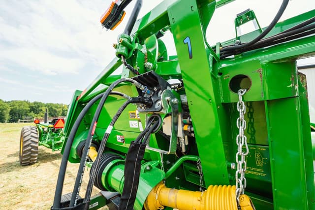 Image of John Deere C8F equipment image 3