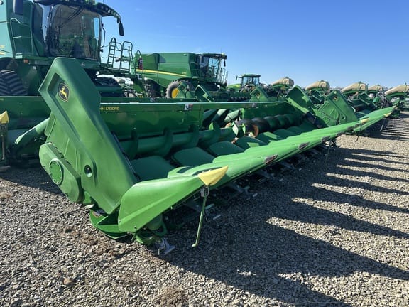 2023 John Deere C8R Equipment Image0
