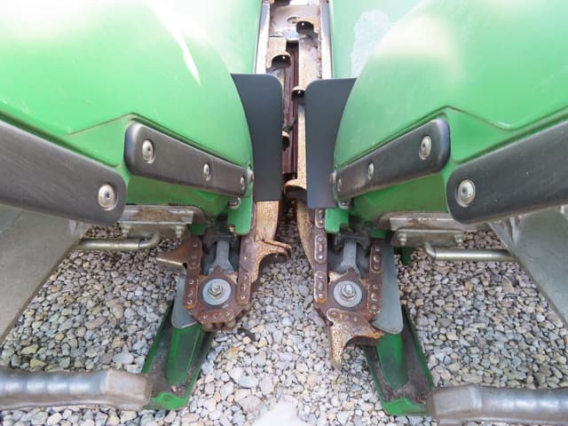 Image of John Deere C8R equipment image 3