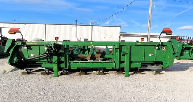 Image of John Deere C8R equipment image 2