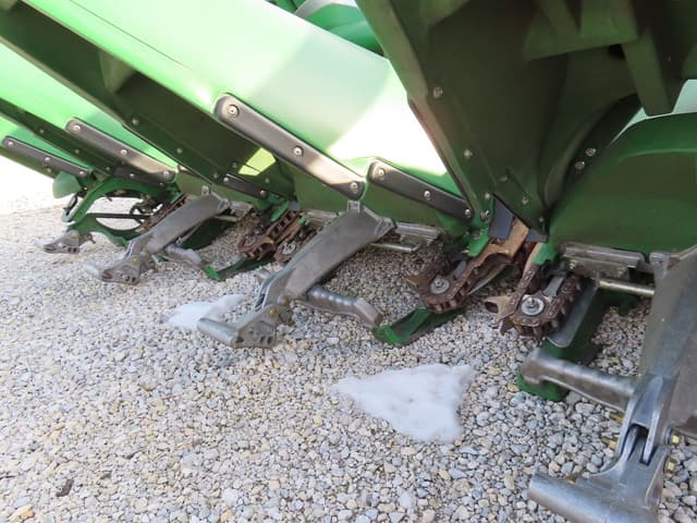 Image of John Deere C8R equipment image 4