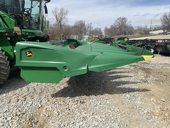 Image of John Deere C8R equipment image 1