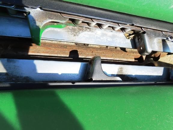 Image of John Deere C8R equipment image 2