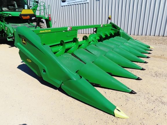 2023 John Deere C8R Equipment Image0