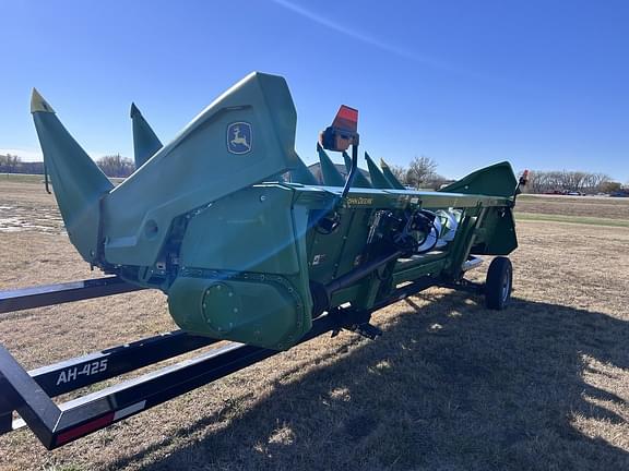 Image of John Deere C8R Primary image