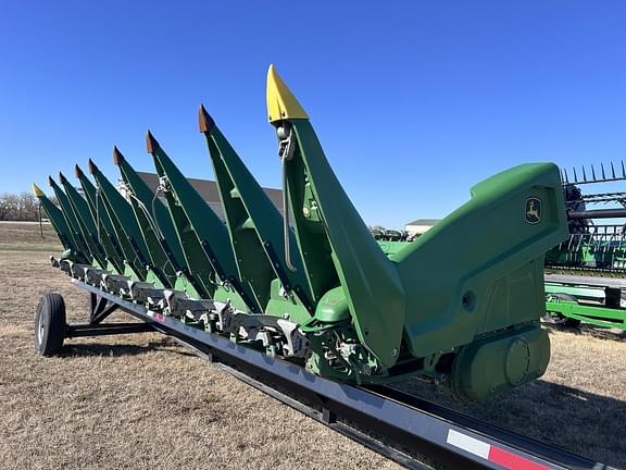 Image of John Deere C8R equipment image 3