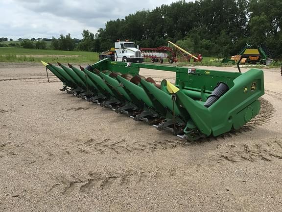 Image of John Deere C8R equipment image 1