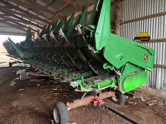 Image of John Deere C8R equipment image 1