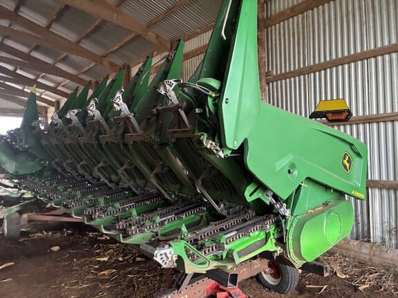 2023 John Deere C8R Equipment Image0