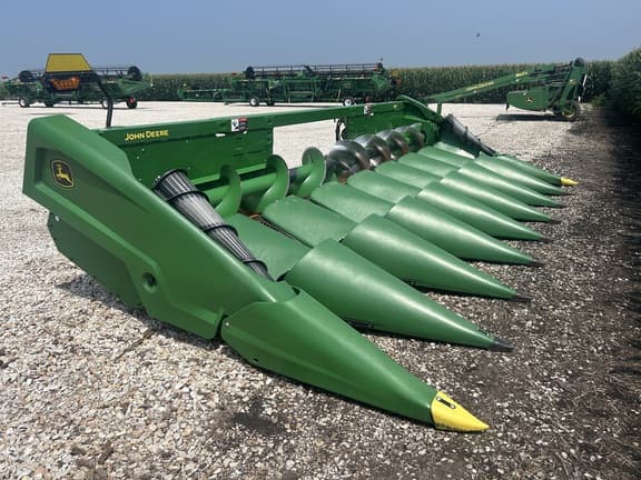 Image of John Deere C8R Primary image