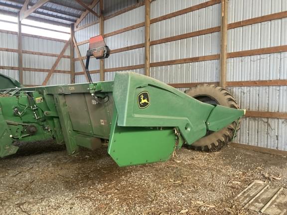 Image of John Deere C8R equipment image 3