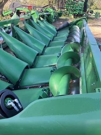 Image of John Deere C8R equipment image 2