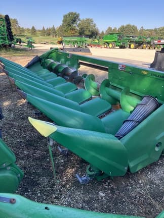 Image of John Deere C8R equipment image 3