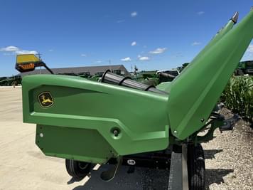 Main image John Deere C8R