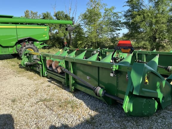 Image of John Deere C8R equipment image 4