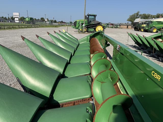 Image of John Deere C8R equipment image 2