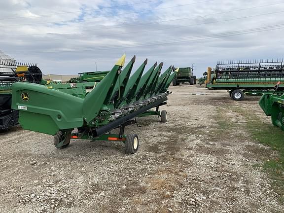 Image of John Deere C8R equipment image 1